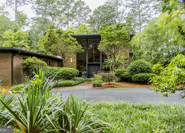 Property at 13 Ridgewood Dr SW, Rome, GA 30165, 5 beds, 4 baths