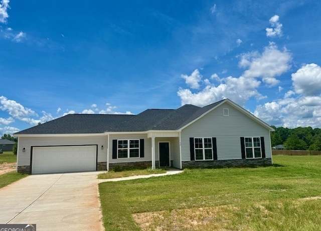 Property at 129 Zack St, Waynesboro, GA 30830, 3 beds, 2 baths
