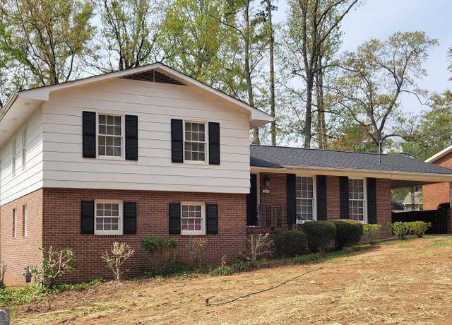 Property at 2376 Mafiel Dr, Macon, GA 31211, 4 beds, 2 baths