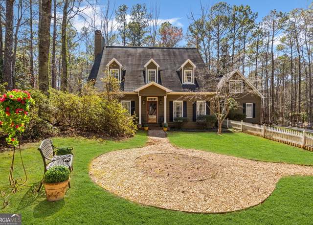 Property at 86 Lancaster Way, Newnan, GA 30263, 5 beds, 3.5 baths