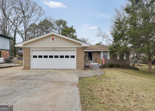 Property at 2854 Botany Dr, Jonesboro, GA 30236, 3 beds, 2 baths