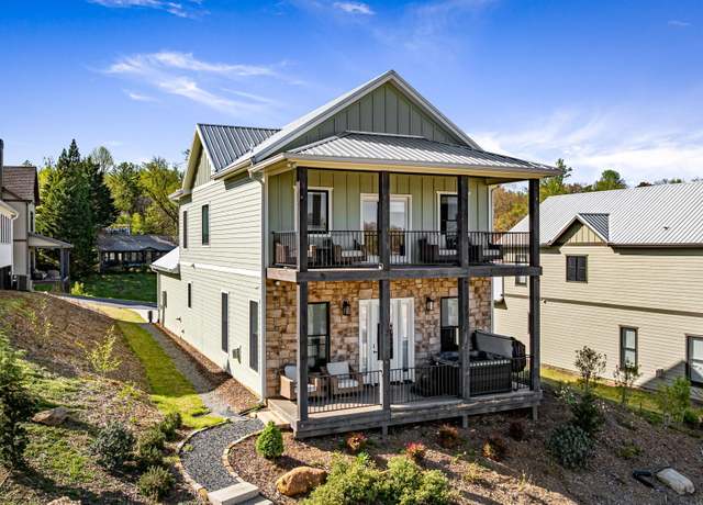 Property at 24 Harrison Ln, Blue Ridge, GA 30513, 4 beds, 3.5 baths
