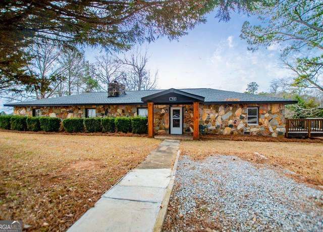 Property at 2768 N Highway 27, Carrollton, GA 30117, 3 beds, 3 baths