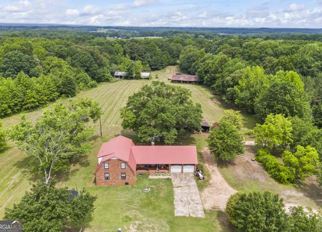 Property at 432 Airport Rd, Canon, GA 30520, 6 beds, 2 baths