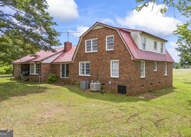 Property at 432 Airport Rd, Canon, GA 30520, 6 beds, 2 baths
