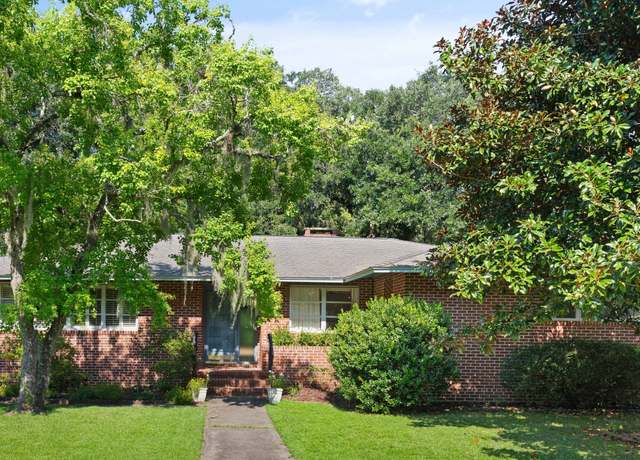 Property at 212 Union St, Brunswick, GA 31520, 5 beds, 3 baths