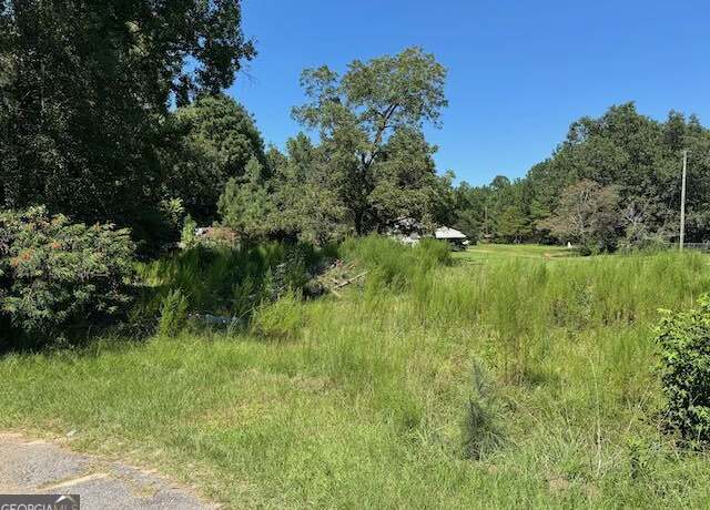 Property at 849 E Mccarty St, Sandersville, GA 31082