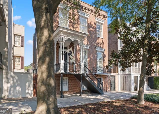 Property at 204 E Liberty St, Savannah, GA 31401, 4 beds, 4 baths