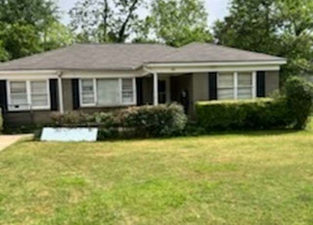 Property at 1812 W Broad Ave, Albany, GA 31707, 3 beds, 1 bath
