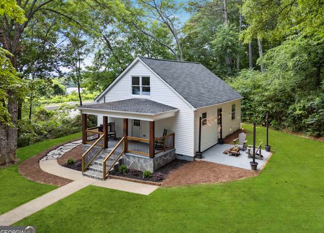 Property at 107 Hughey St, Calhoun, GA 30701, 3 beds, 2 baths