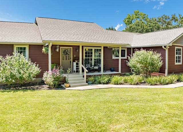 Property at 739 Rockford Creek Rd, Clarkesville, GA 30523, 4 beds, 2 baths
