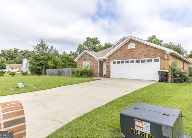Property at 204 Westcliff Center St, Warner Robins, GA 31093, 4 beds, 3 baths