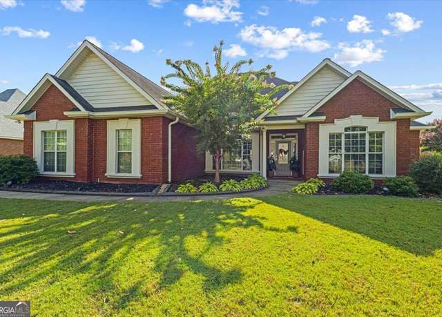 Property at 129 Roseine Dr, Warner Robins, GA 31088, 4 beds, 3 baths