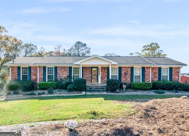 Property at 434 Lees Lake Rd, Fayetteville, GA 30214, 3 beds, 2.5 baths