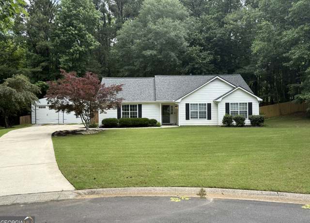 Property at 107 Posey Woods Dr, Newnan, GA 30265, 3 beds, 2 baths