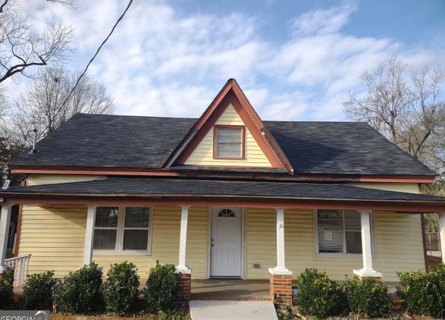 Property at 41 W Main St, Hampton, GA 30228, 6 beds, 3 baths