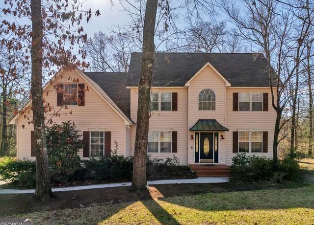 Property at 235 Strawberry Cir, Dublin, GA 31021, 3 beds, 3.5 baths