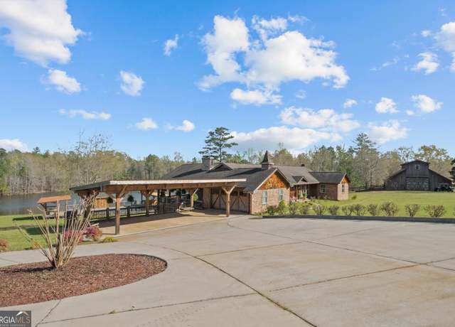 Property at 407 J R Sims Rd, Irwinton, GA 31042, 4 beds, 4.5 baths