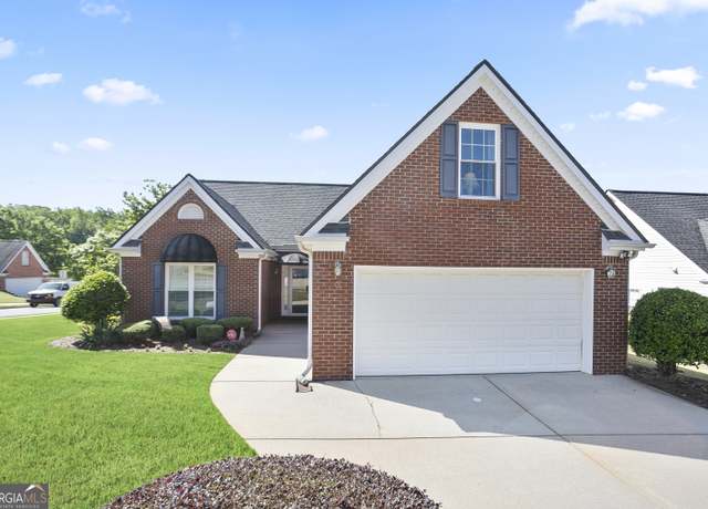 Property at 3 Bluegrass Pass, Newnan, GA 30263, 4 beds, 2 baths