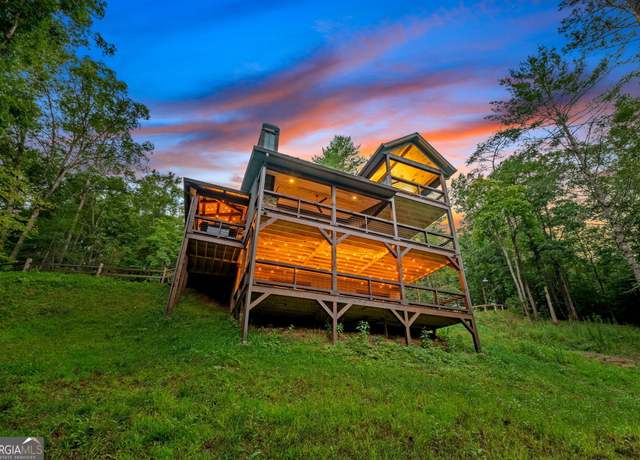 Property at 215 Twin Creeks Rd, Blue Ridge, GA 30513, 3 beds, 3 baths
