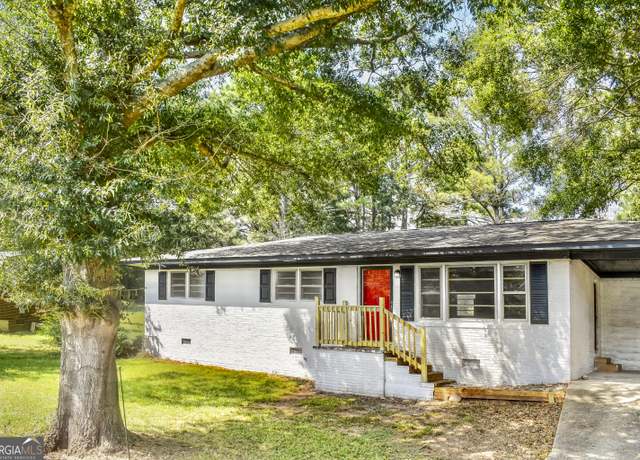 Property at 7690 Royston Rd, Carnesville, GA 30521, 3 beds, 2 baths