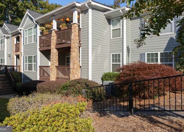 Property at 1102 Madison Ln SE, Smyrna, GA 30080, 3 beds, 2 baths
