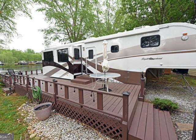 Property at 248 Old Bald Mountain Rd, Blairsville, GA 30512, 1 bed, 1 bath