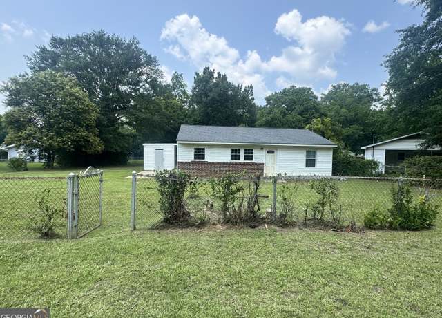 Property at 102 Crawford St, Warner Robins, GA 31093, 3 beds, 1 bath