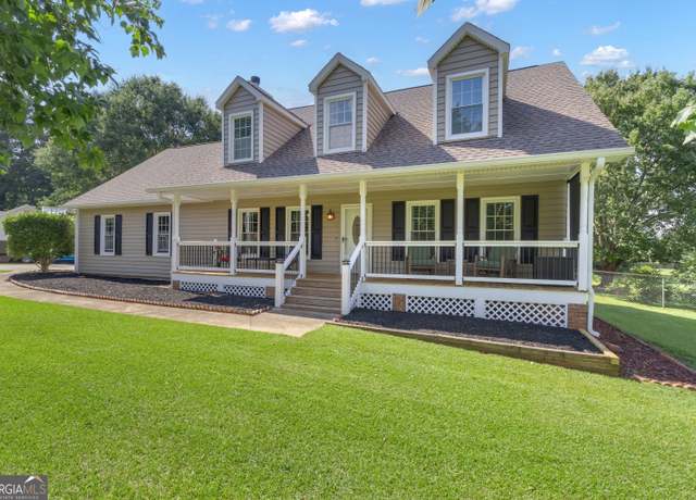 Property at 200 N Oakland Cir, Mcdonough, GA 30253, 3 beds, 2.5 baths