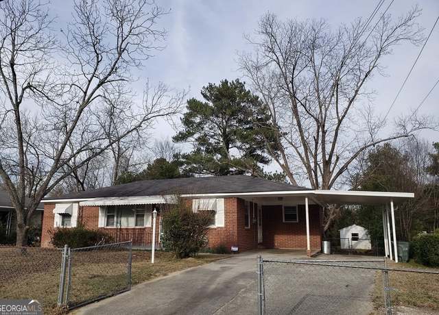 Property at 2227 Robin Hood Rd, Macon, GA 31206, 3 beds, 2 baths