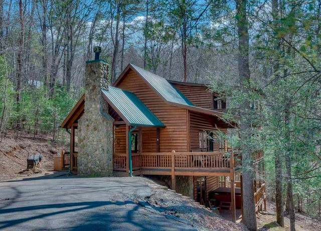 Property at 175 White Tail Ridge Rd, Blue Ridge, GA 30513, 3 beds, 3 baths