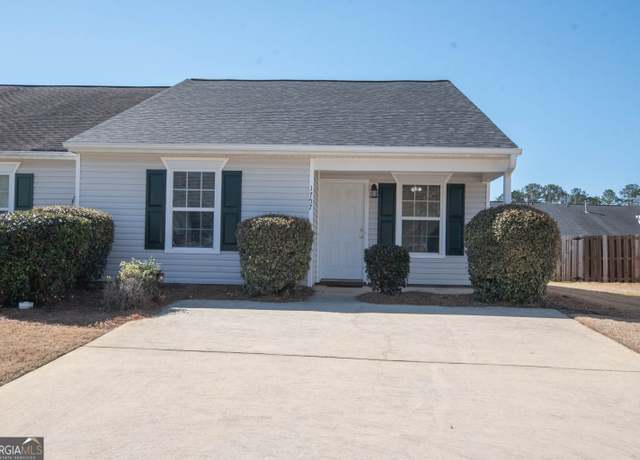 Property at 1757 Summerwoods Ln, Griffin, GA 30224, 2 beds, 2 baths