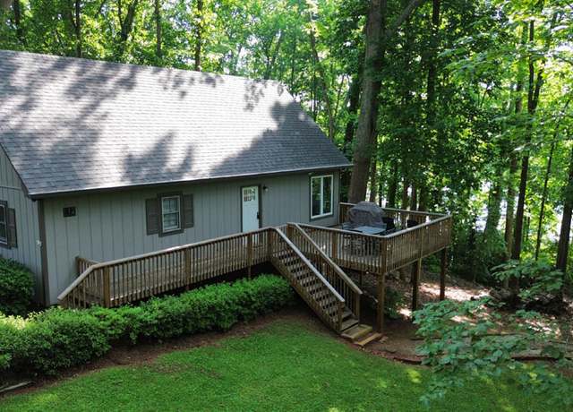 Property at 112 Park Cir, Townville, SC 29689, 3 beds, 2 baths