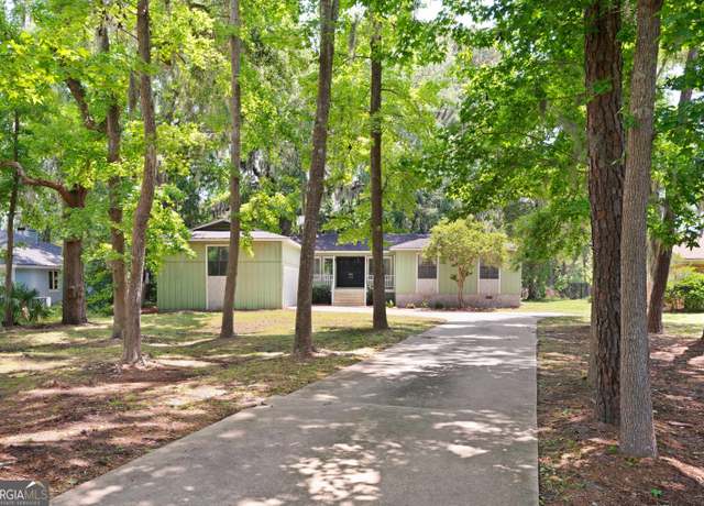 Property at 505 Old Mission Rd, Brunswick, GA 31525, 3 beds, 2 baths