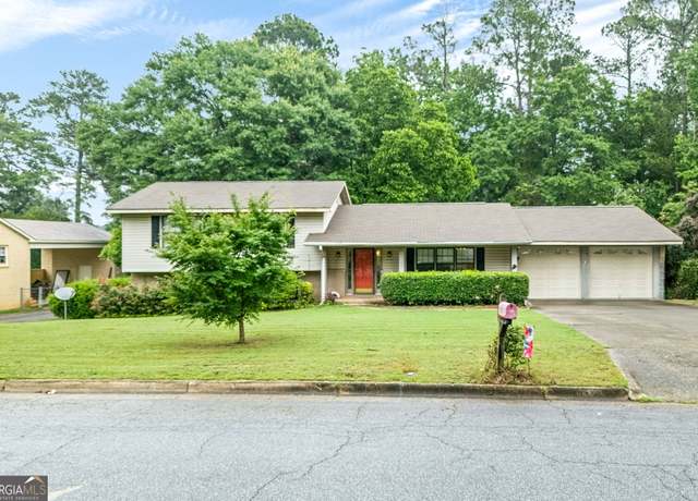 Property at 6336 Fox Chapel Dr, Columbus, GA 31904, 5 beds, 3 baths