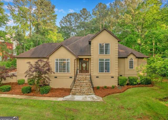 Property at 2586 Wesleyan Dr N, Macon, GA 31210, 4 beds, 3.5 baths