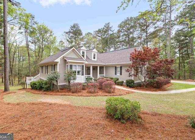 Property at 1041 Parrotts Cove Rd, Greensboro, GA 30642, 3 beds, 3.5 baths