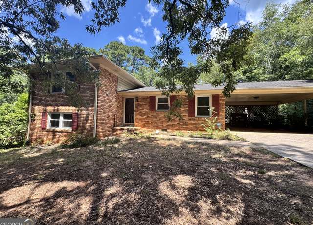 Property at 1029 College Station Rd, Athens, GA 30605, 4 beds, 2 baths