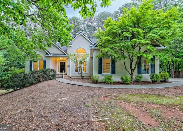 Property at 521 Crabapple Rd, Clarkesville, GA 30523, 4 beds, 3 baths