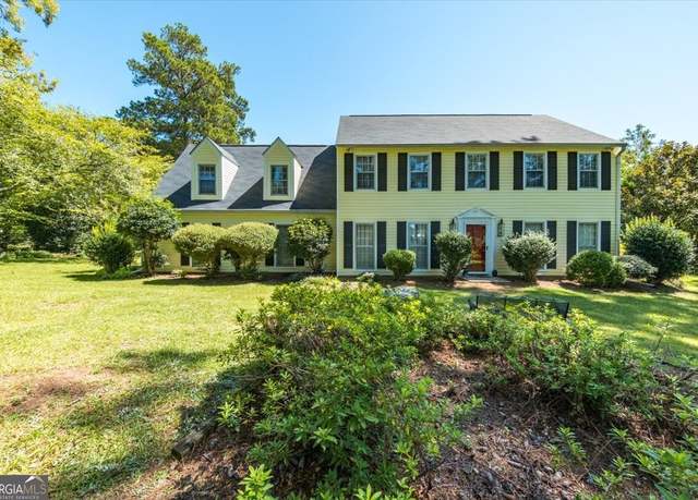 Property at 5369 Rivoli Dr, Macon, GA 31210, 4 beds, 2.5 baths