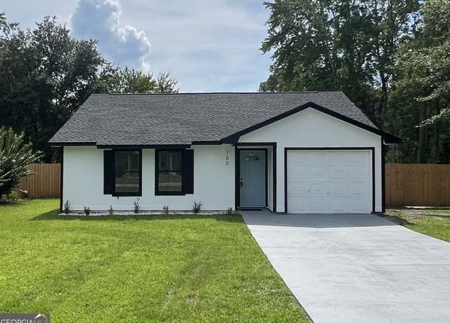 Property at 700 S May St, Kingsland, GA 31548, 3 beds, 2 baths