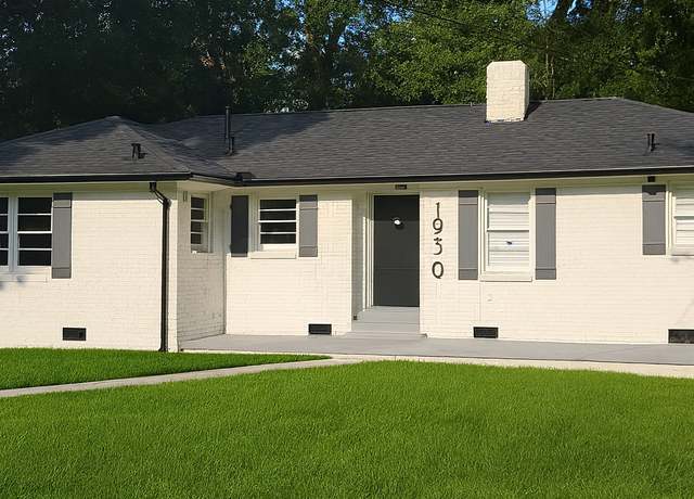 Property at 1930 Phillips Dr SE, Atlanta, GA 30315, 3 beds, 2 baths