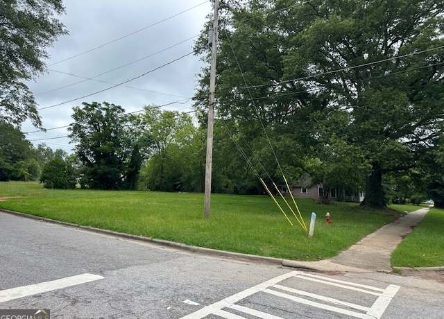 Property at 303 E Broadway, Griffin, GA 30223