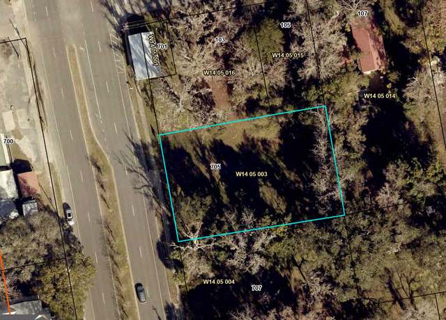 Property at 705 Bedell Ave, Woodbine, GA 31569