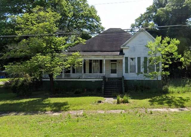 Property at 301 Sumter St, Oglethorpe, GA 31068, 3 beds, 1.5 baths
