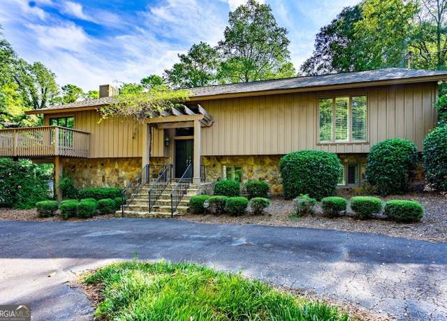 Property at 724 Camellia Dr, Lagrange, GA 30240, 4 beds, 2.5 baths