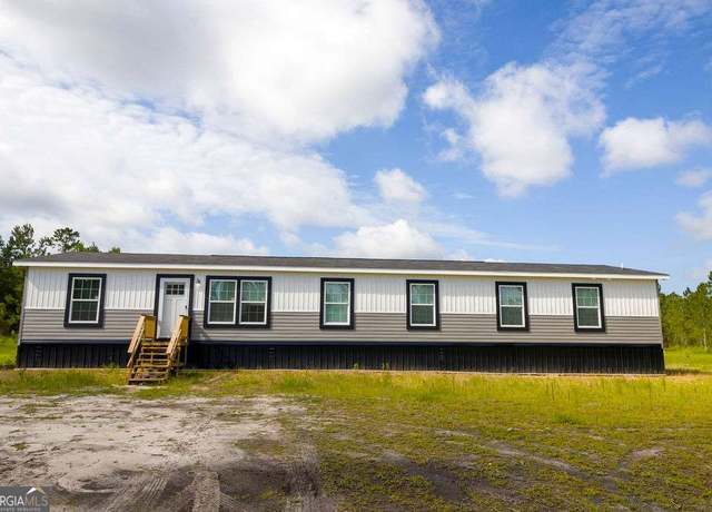 Property at 1475 Lewis Davis Rd, Waycross, GA 31503, 4 beds, 3 baths