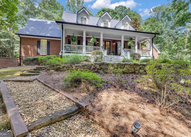 Property at 121 Rising Star Rd, Fayetteville, GA 30215, 4 beds, 3.5 baths