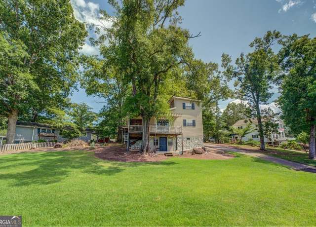Property at 393 Templeton Cir, Mansfield, GA 30055, 3 beds, 2 baths