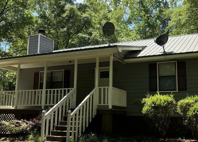 Property at 575 Lake Laurel Rd, Milledgeville, GA 31061, 3 beds, 2 baths